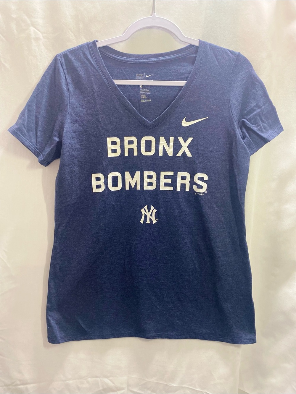 Nike New York Yankees MLB Bronx Bombers V-Neck T-Shirt Blue Medium #sporty
